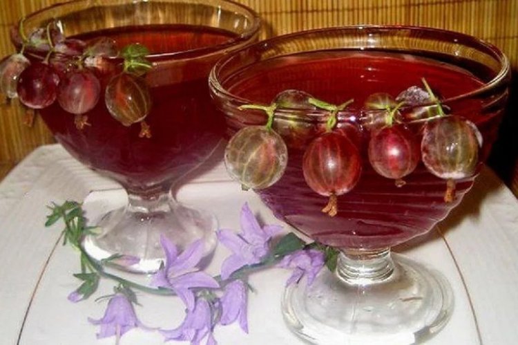 Licor de grosella con brandy