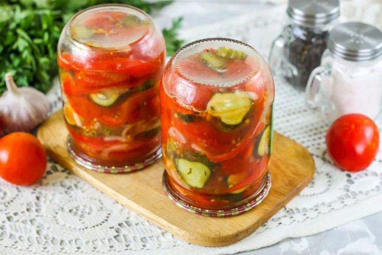 Tomato and Cucumber Salad with Lemon Juice