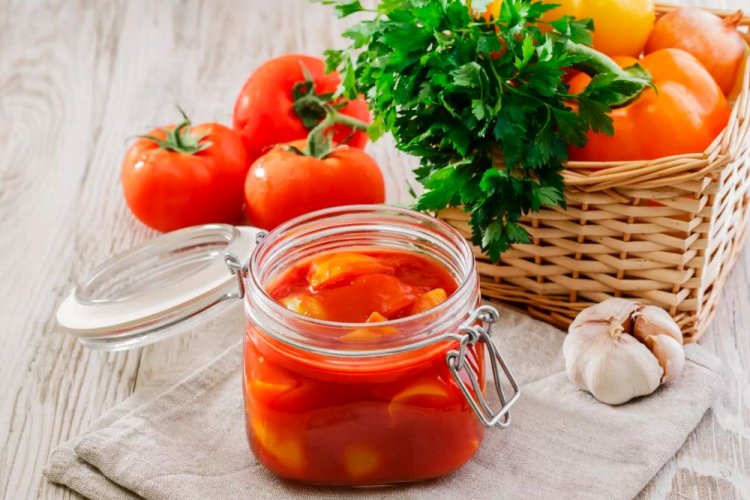 Pisto de calabacín, tomate y ajo con miel