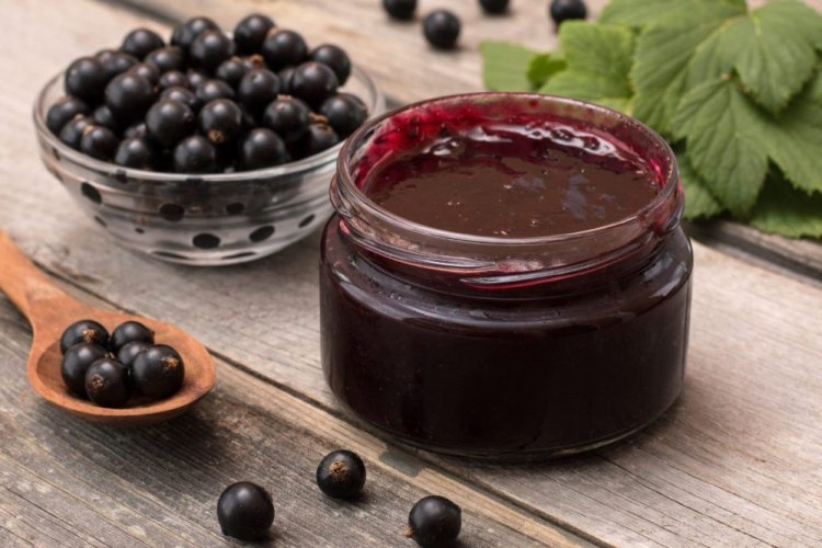 Blackcurrant and Pear Jam