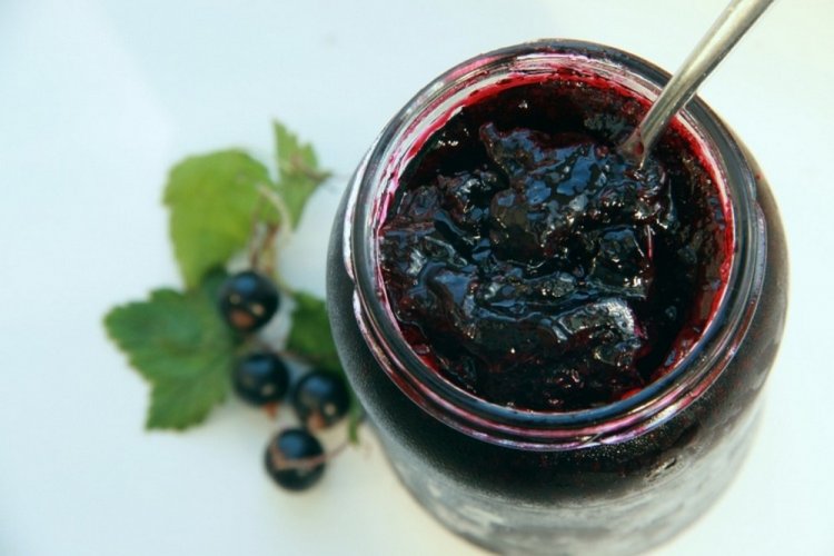 Blackcurrant Jam through a Meat Grinder