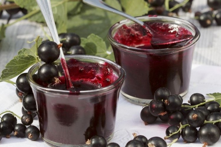 Blackcurrant Jam with Pectin