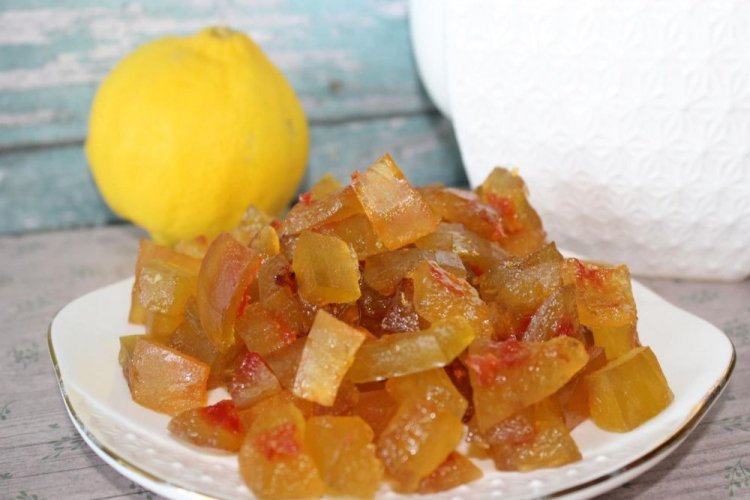 Wassermelonenrinden-Marmelade mit Zitrone