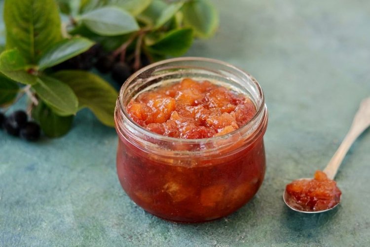 Wassermelonenrinden-Marmelade im Multikocher