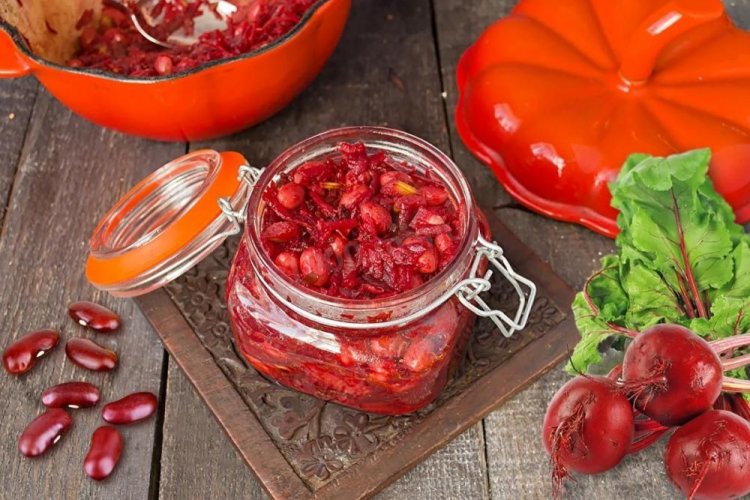 Borschtsch-Dressing mit Roter Bete und roten Bohnen