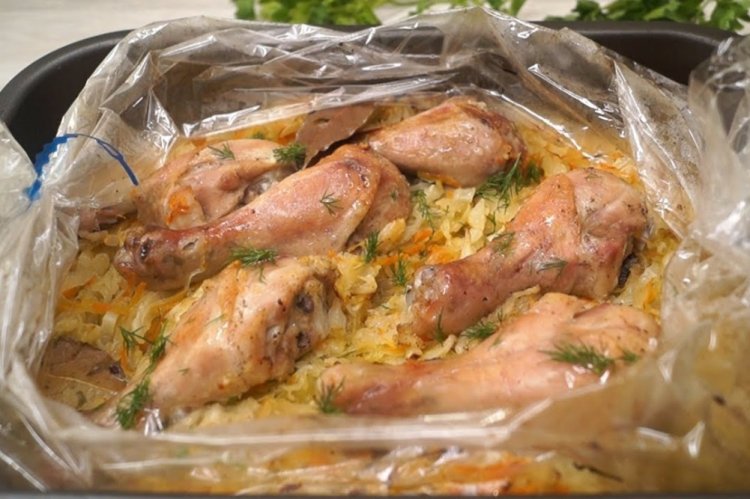 Chicken Drumsticks with Cabbage in a Roasting Bag
