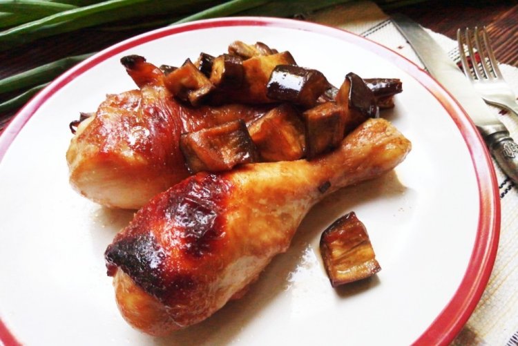 Chicken Drumsticks with Eggplant