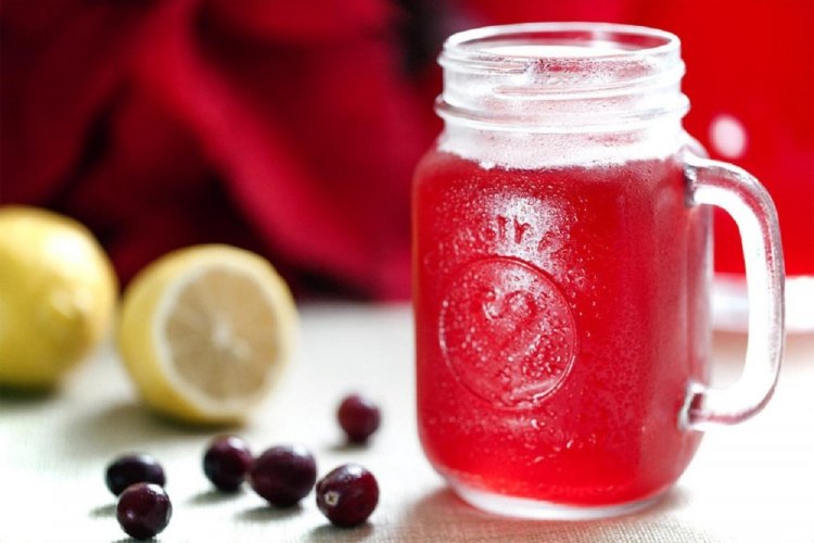 Compota de arándano rojo con limón para el invierno