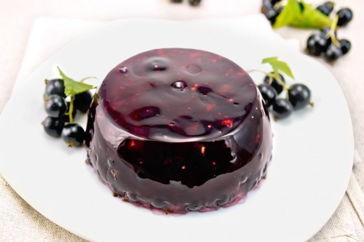 Blackcurrant Jelly for Desserts