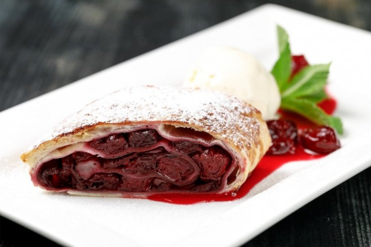 Viennese Strudel with Cherries