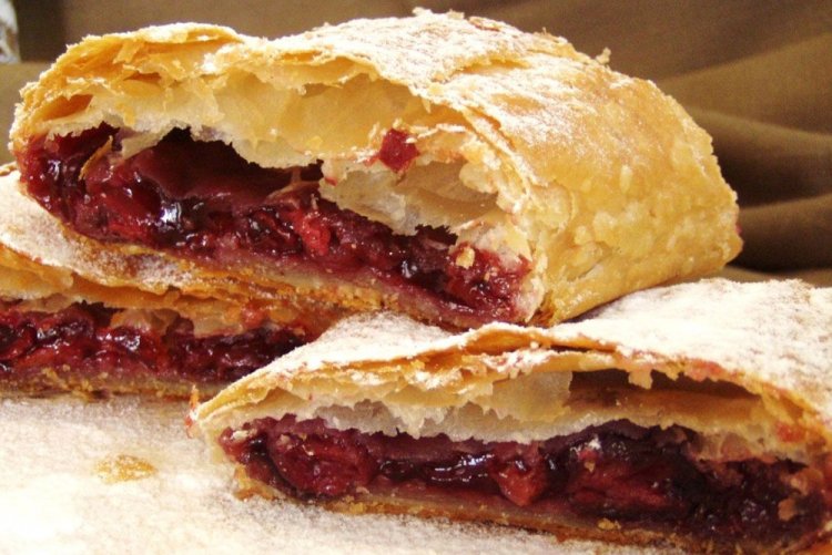 Strudel with Cherries and Phyllo Dough