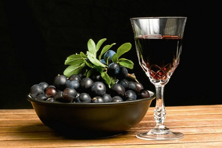 Sweet Blueberry Wine