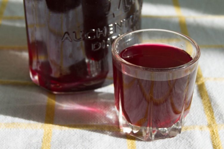 Blueberry and Cherry Wine