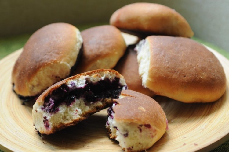 Yeast Dough Blueberry Hand Pies