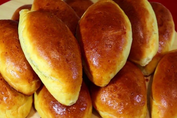 Sour Cream Blueberry Hand Pies