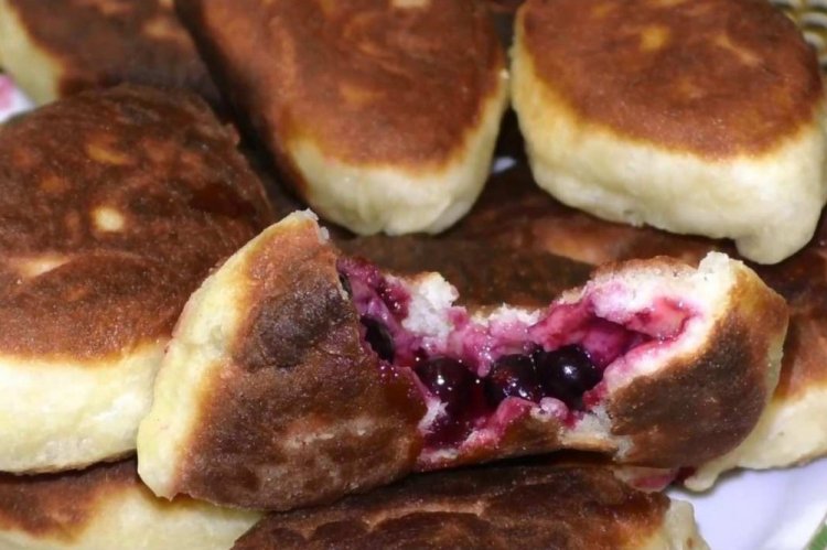 Rice Flour Blueberry Hand Pies