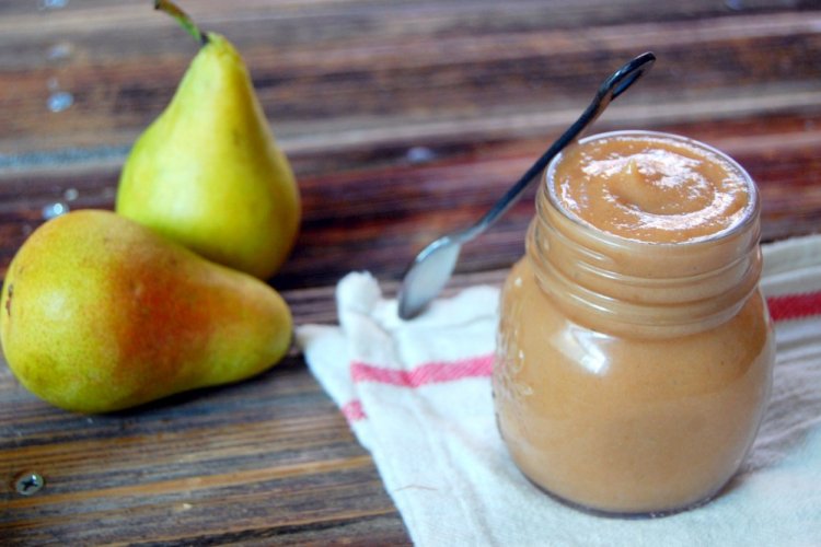 Apple Puree with Pears and Milk