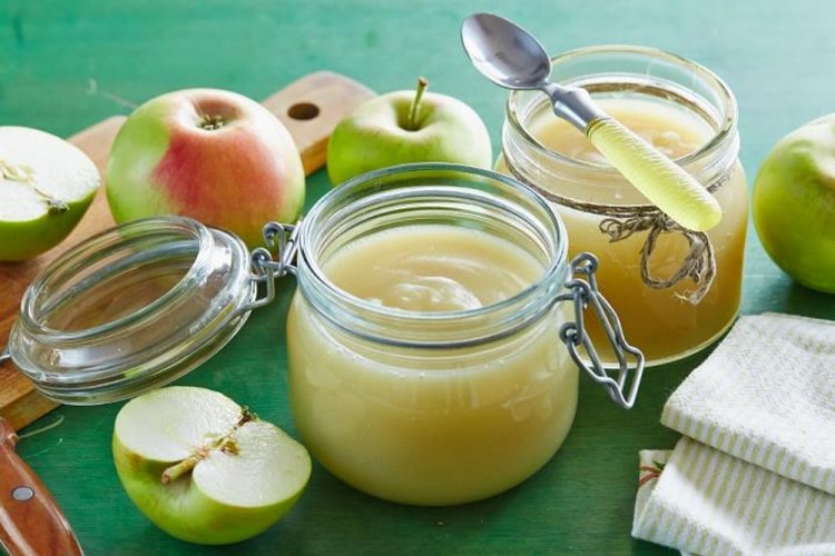 Blended Apple Puree for Winter