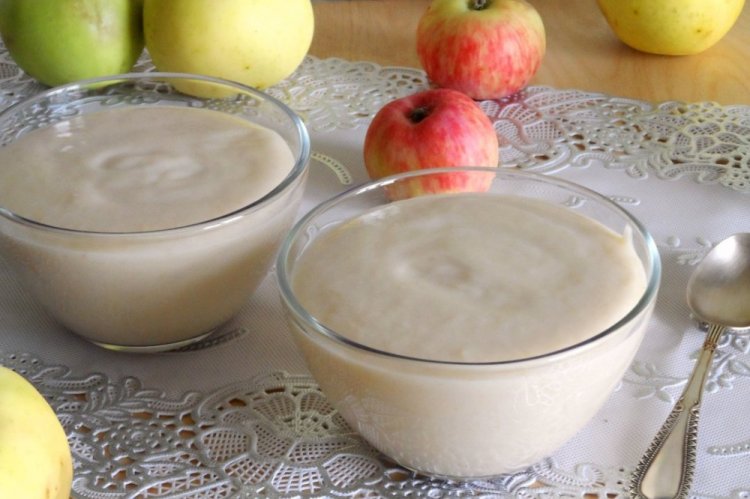Apple Puree with Cream