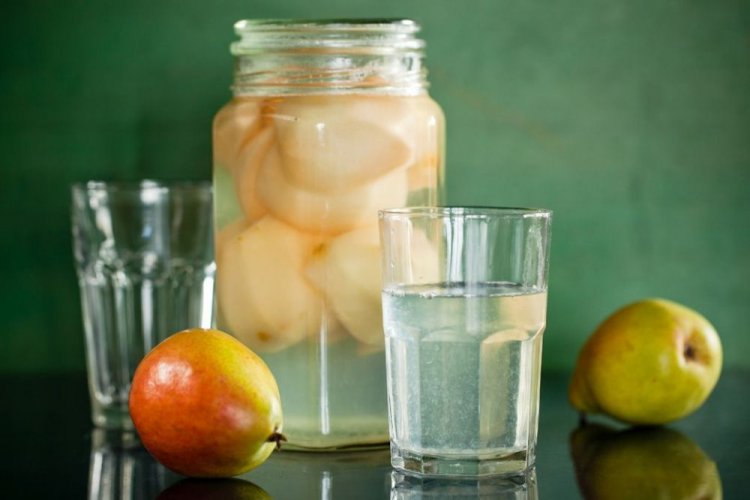 Vanilla Compote with Pears and Citric Acid