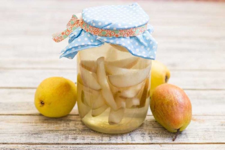 Pear Compote with Stevia for Winter