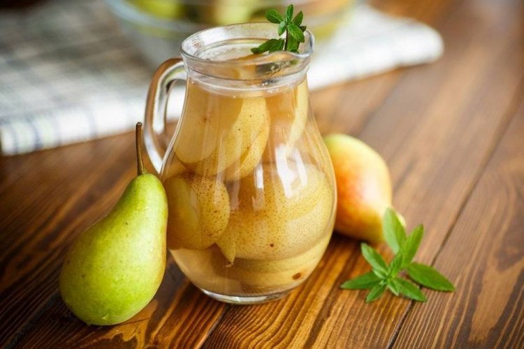 Pear Compote with Mint and Lime Juice
