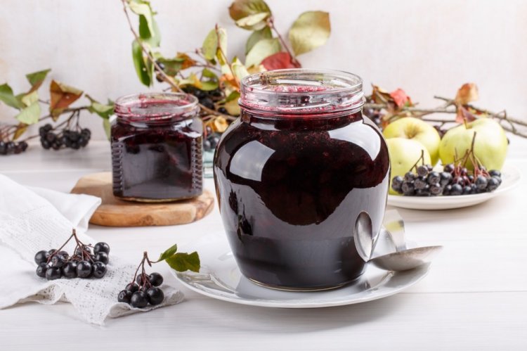 Aroniabeeren-Apfel-Marmelade