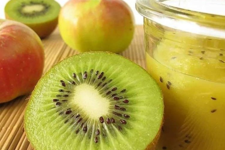 Apple and Kiwi Jam