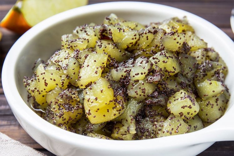 Apple Jam with Poppy Seeds