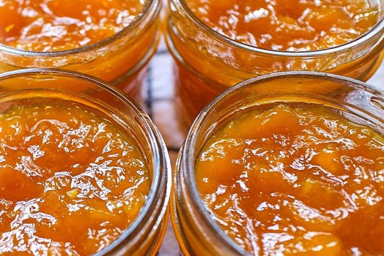 Apple Jam with Barberry Candies