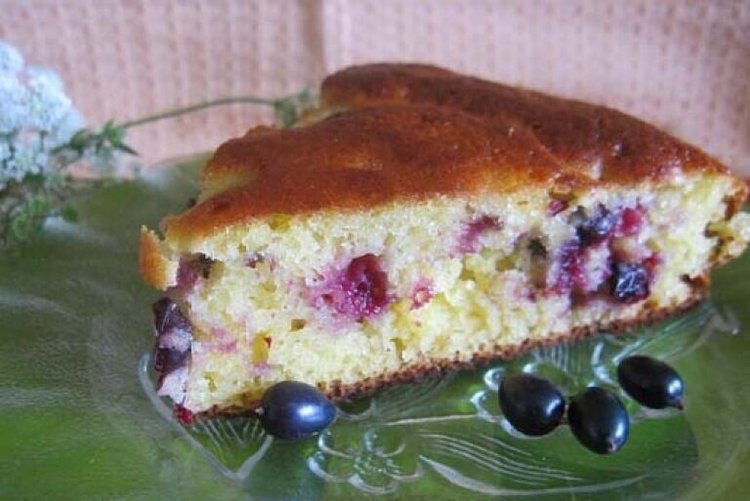 Tarta de grosella con relleno líquido
