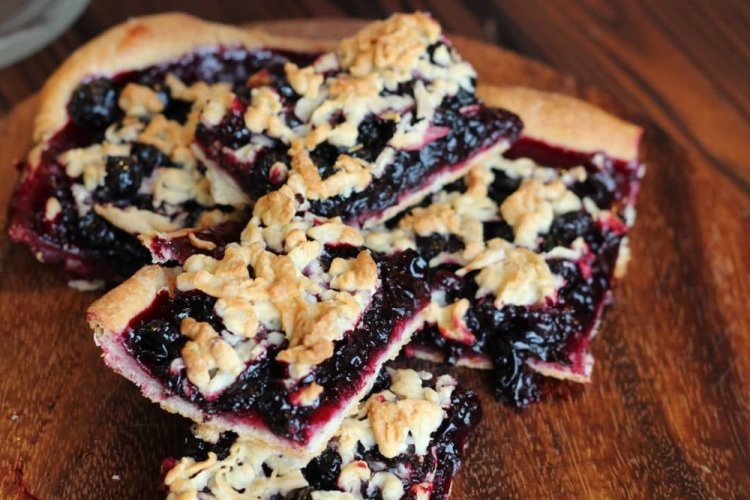 Tarta de masa quebrada con grosella