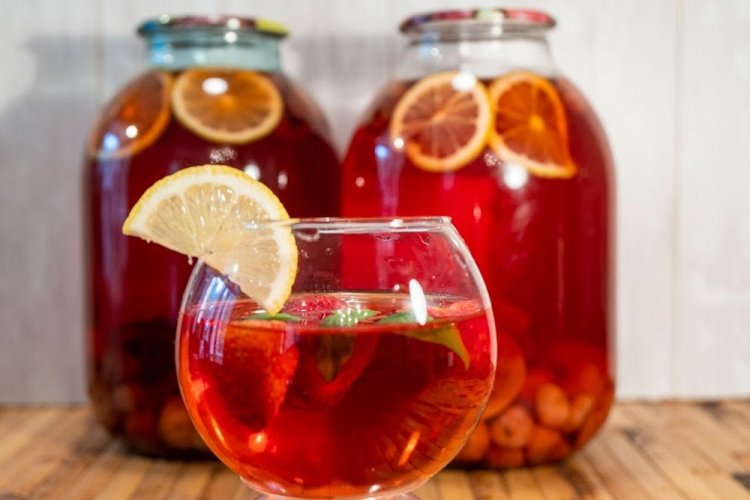 Compota de grosella, fresa, naranjas y limones