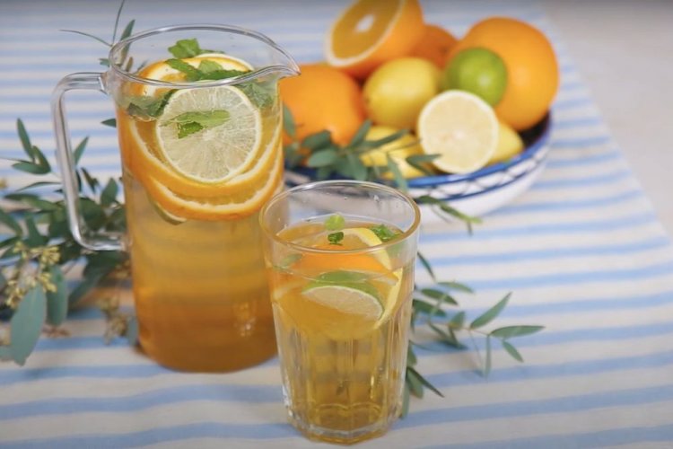 Compota de grosella, naranja, limón, lima y melisa