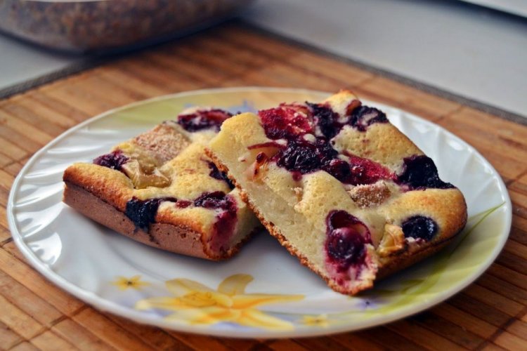 Pour-Over Apple, Cherry, and Cinnamon Cake