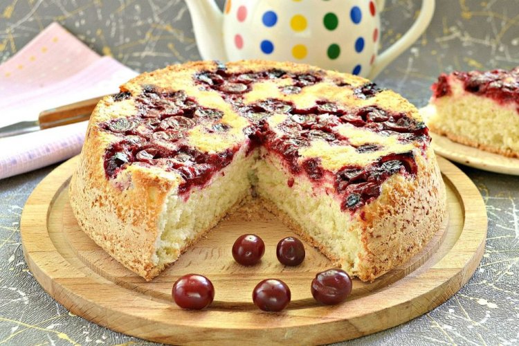 Pour-Over Cherry Cake with Sour Cream