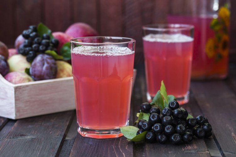 Aronia- und Pflaumenkompott für den Winter
