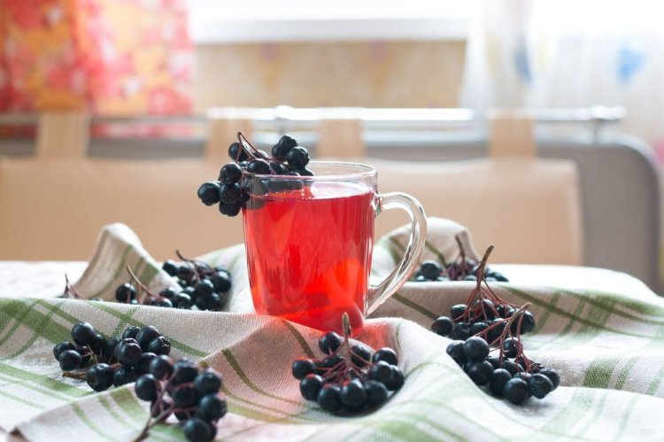 Aronia- und Kirschkompott
