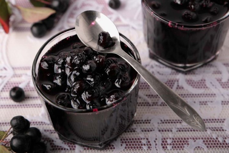 Five-Minute Aronia Jam