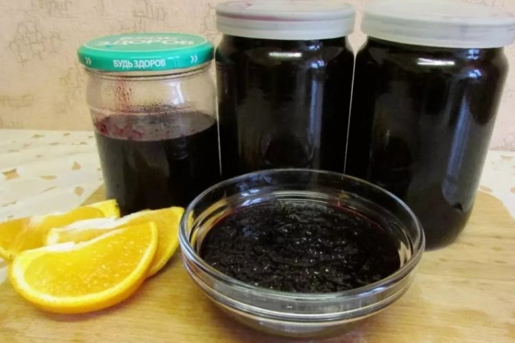 No-Cook Aronia Jam