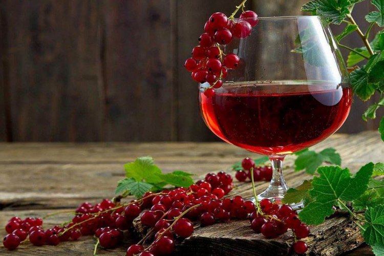 Licor de grosella roja deshidratada