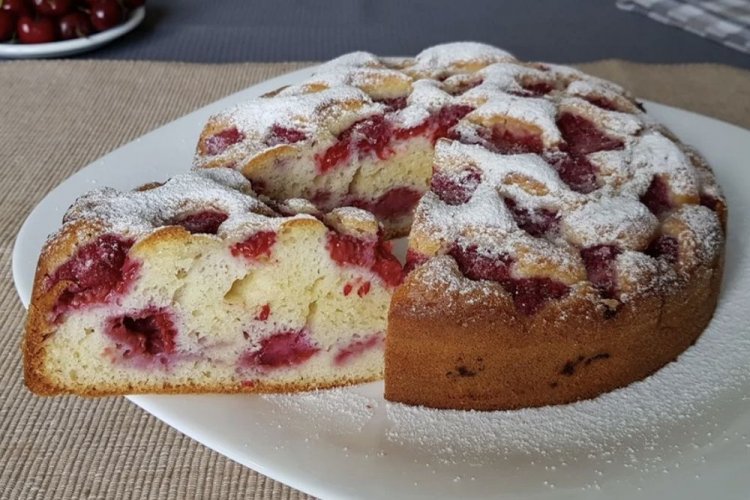Pastel de mayonesa con bayas