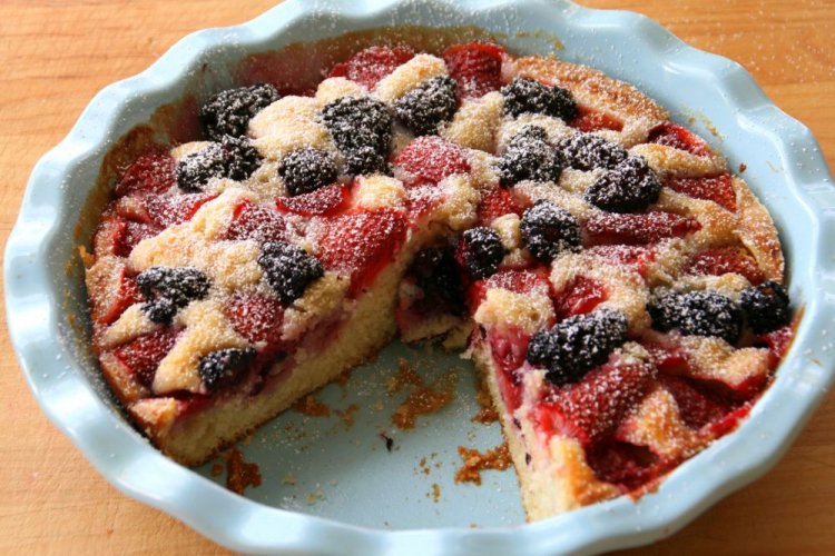 Pastel de mora y fresa