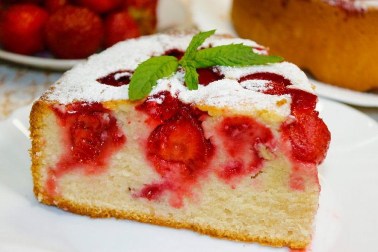 Pastel de fresa con masa de bizcocho