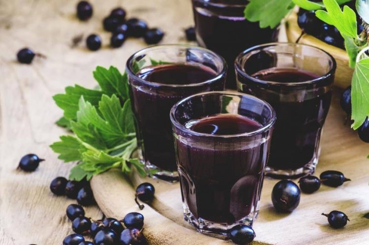 Saskatoon Berry and Blackcurrant Liqueur