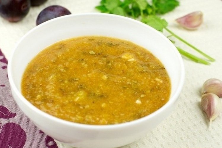 Salsa de ciruela amarilla con pimiento morrón