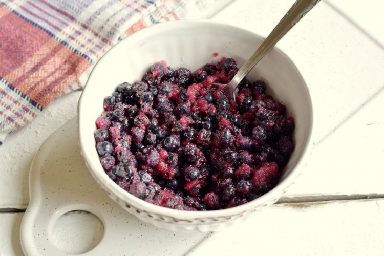 Whole Blueberries in Sugar for Winter