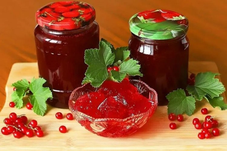 Redcurrant Jelly Without Cooking