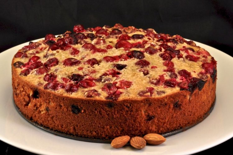Pastel de arándano rojo y cereza