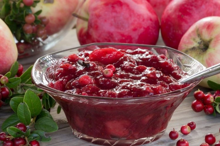 Lingonberry Jam with Melon and Honey